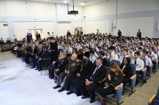 Церемония открытия Парты Героя в СОШ 61